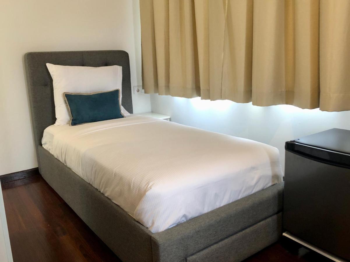Villa Famiri Boutique Hotel Παραμαρίμπο Εξωτερικό φωτογραφία