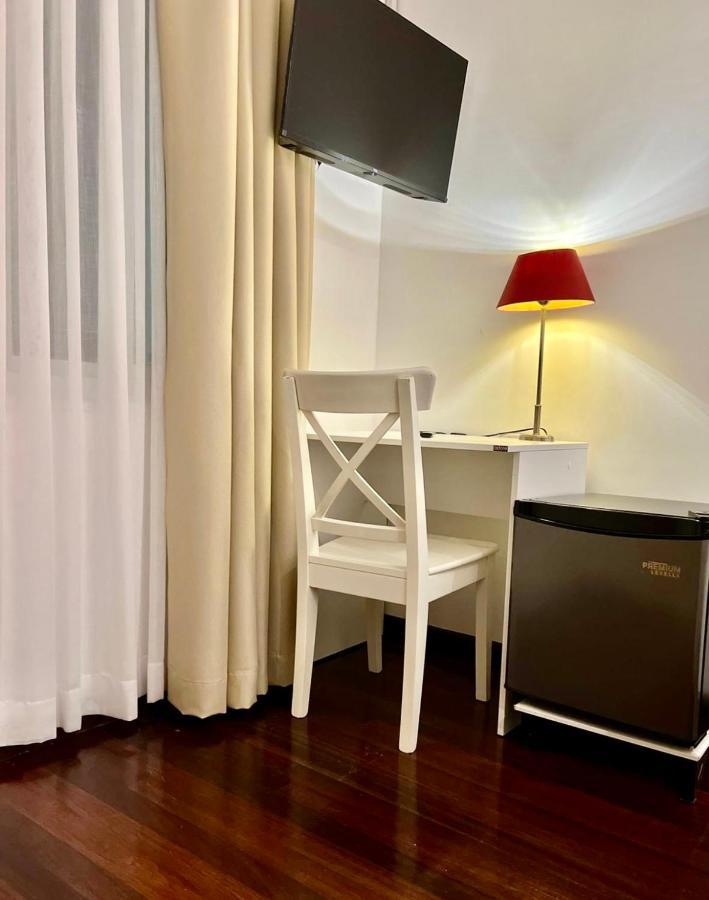 Villa Famiri Boutique Hotel Παραμαρίμπο Εξωτερικό φωτογραφία