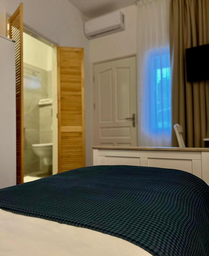 Villa Famiri Boutique Hotel Παραμαρίμπο Εξωτερικό φωτογραφία